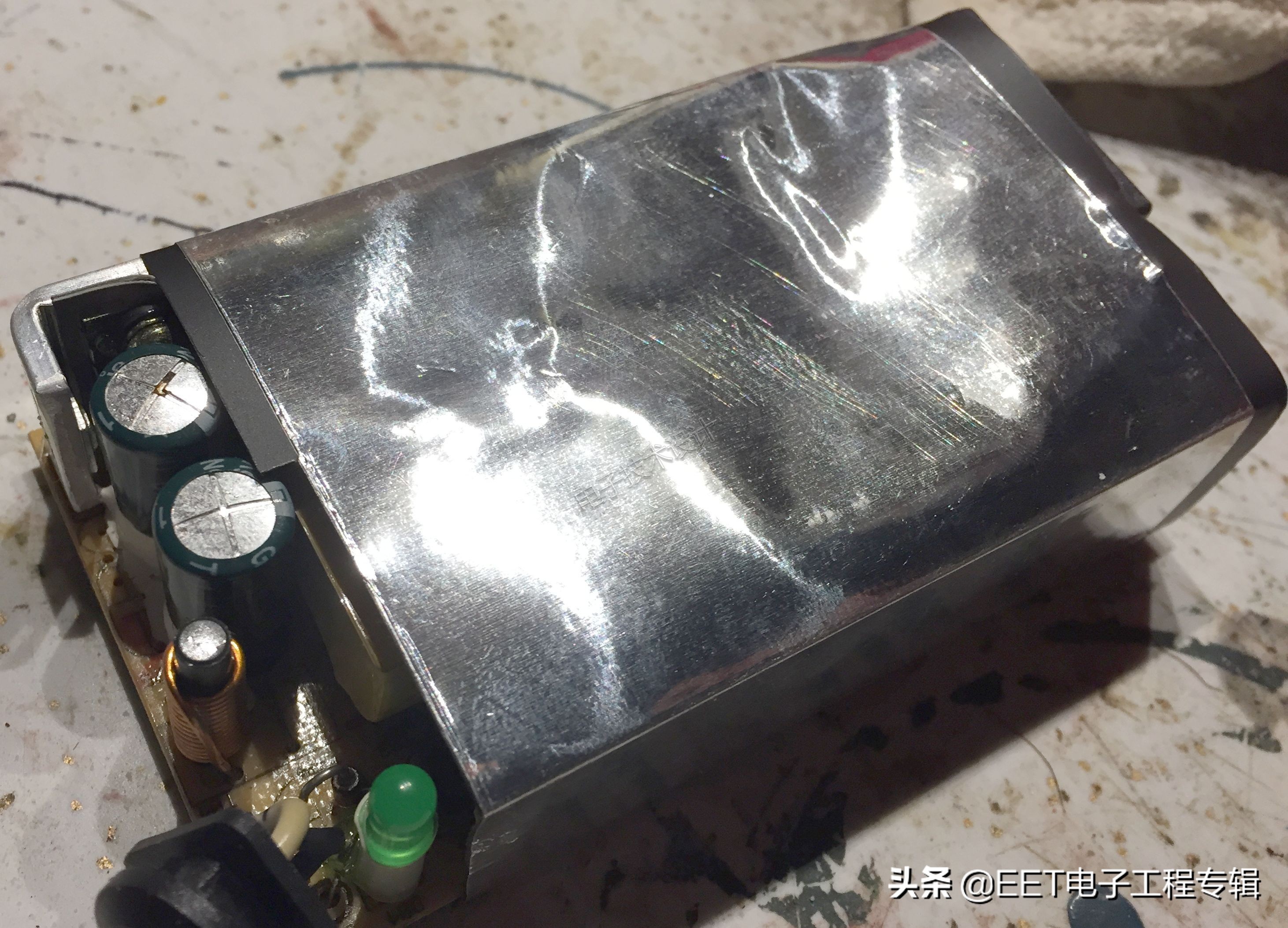 电脑显示器电容维修多少钱,显示器电容坏了的表现