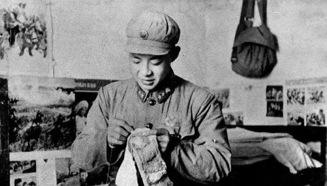 【夜读】百年百事㊷我叫解放军，就住在中国