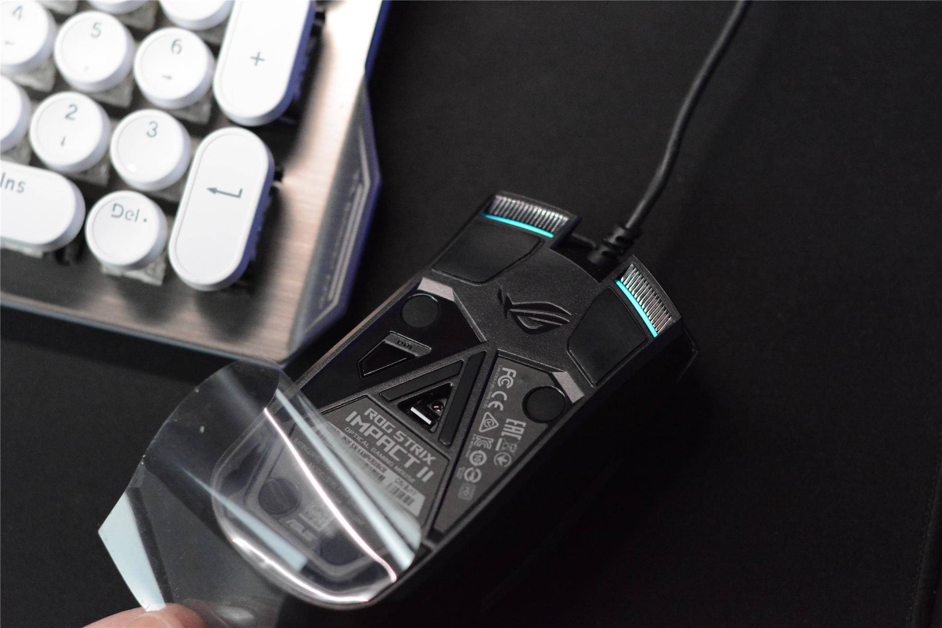 rog影刃2有线鼠标值不值得买,rog影刃2无线鼠标测评
