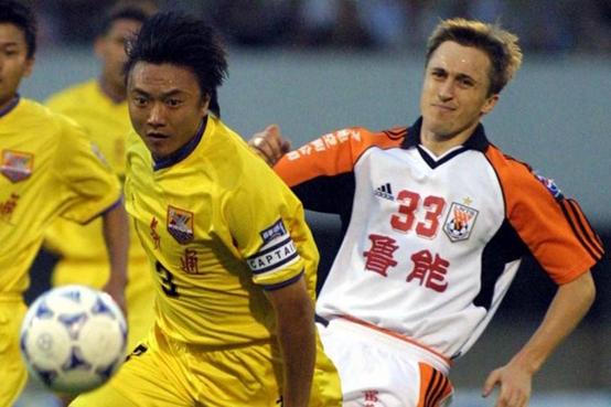 甲a十年回顾足球之夜,甲a为什么要打中超