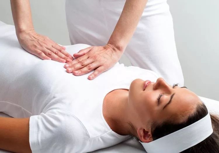 乳房千万不要随便揉！两个病例告诉你真相！