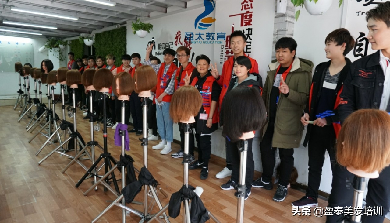 学美发难不难,学美发太难学了