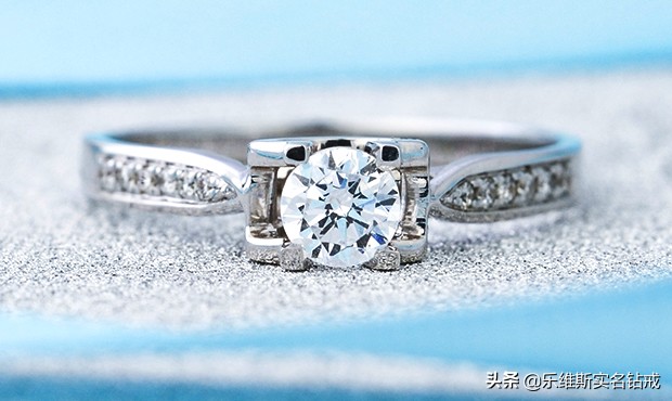 买钻戒要注意哪些事项,购买卡地亚钻戒注意事项