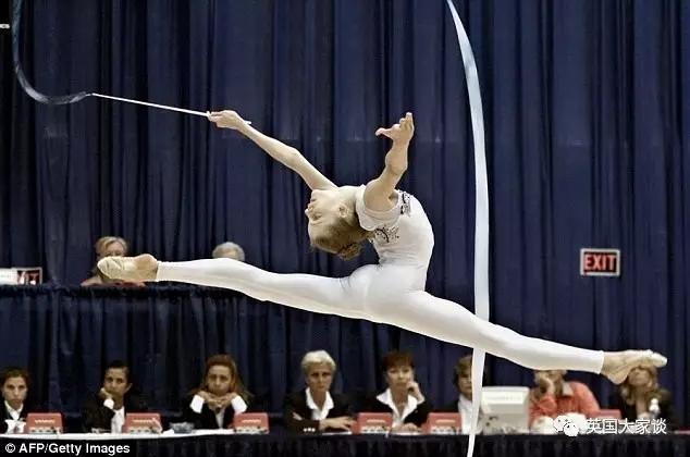 最终被判刑175年！白衣天使心中却住着恶魔，性侵超156名女童