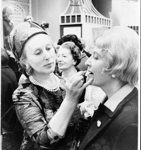 雅诗兰黛在美妆界什么地位,美妆品牌雅诗兰黛