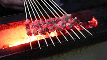 想在街头喝酒、撸串？昆明拟分时分区允许出摊占道经营