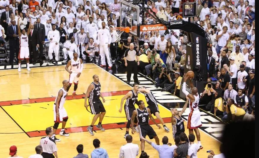 史上最伟大的魔术师比赛,乔丹滞空三次拉杆魔术师