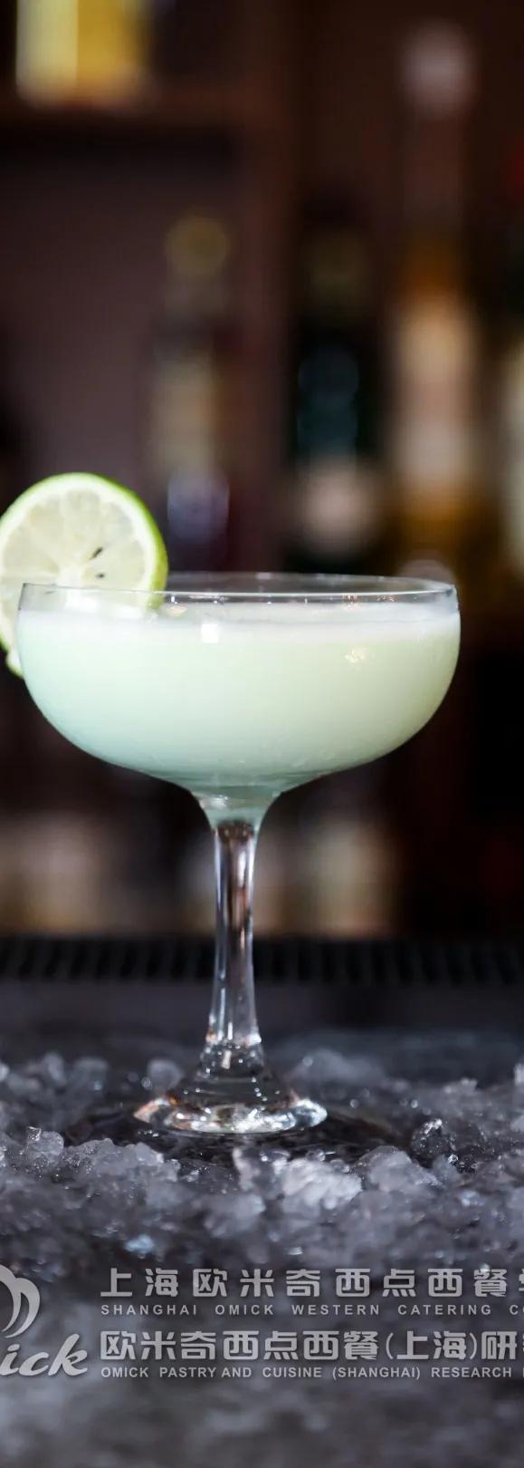 怎么样才能成为一名调酒师,你适合做发型师吗