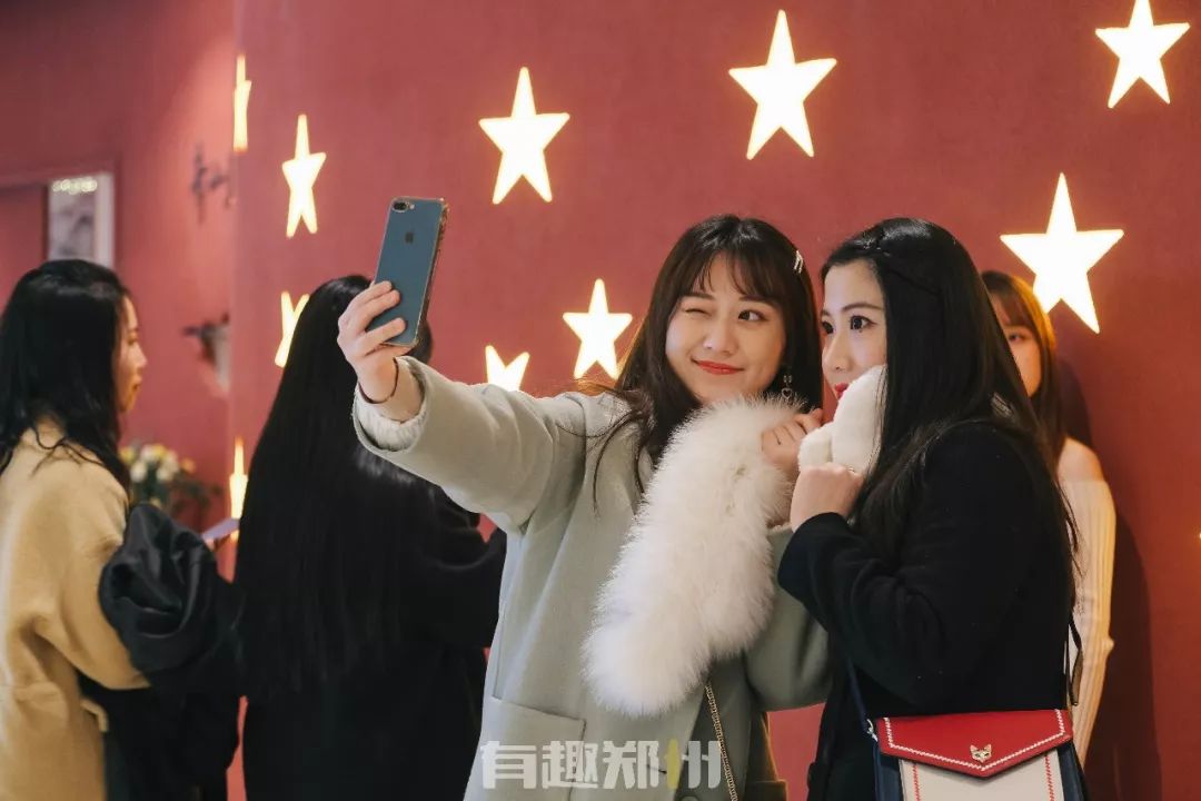 郑州建业凯旋广场开业的第一个周末，亲测：到底好不好逛