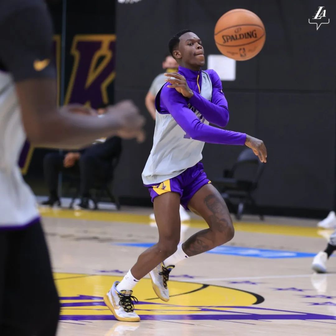 詹姆斯再创新纪录绝杀勇士,詹姆斯晒生涯首秀照