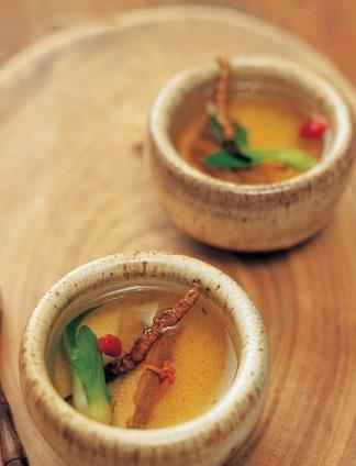 对于野生动物你有哪些了解,冬虫夏草对于女人的好处和坏处