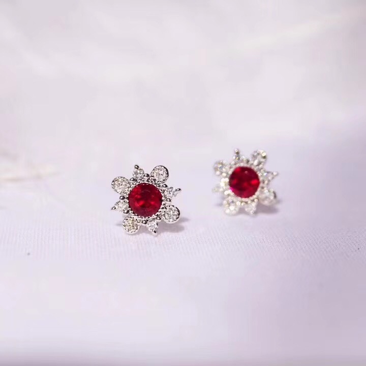 买首饰一定要买万足金吗,999足金镶嵌和田玉是足金吗