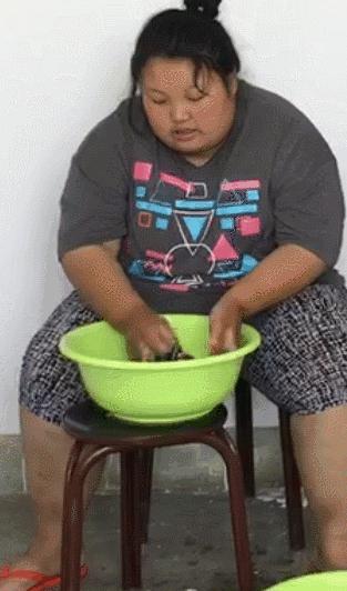 610斤胖子母女,36岁妈妈从140斤瘦到88斤