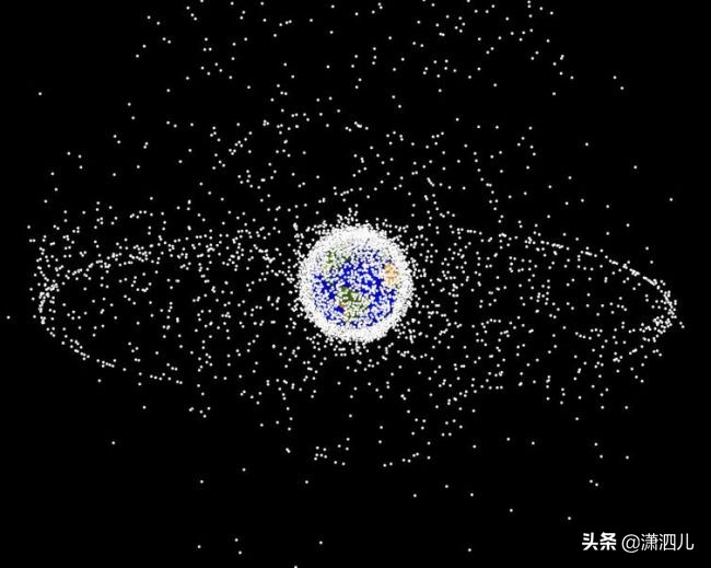 科学家们提出了一种新的卫星技术，以躲避来自巨型星座的太空垃圾