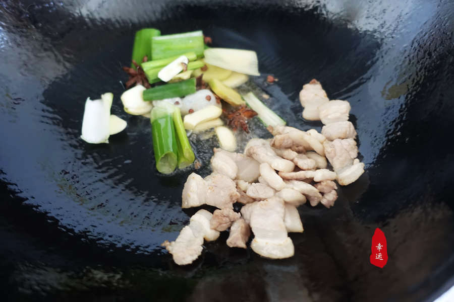 好吃的清汤豆腐炖鱼,鱼肉嫩鲜超下饭