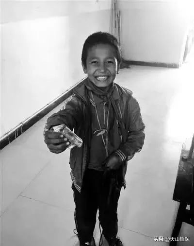 新疆小伙足球,新疆民间足球小伙