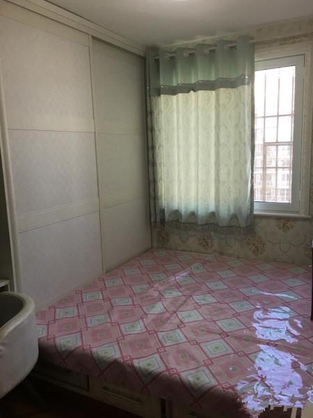 欧式装修风格十字绣,极简风格的装修放十字绣