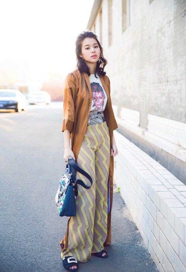 胡杏儿穿搭秋冬,胡杏儿穿露肩装显优雅