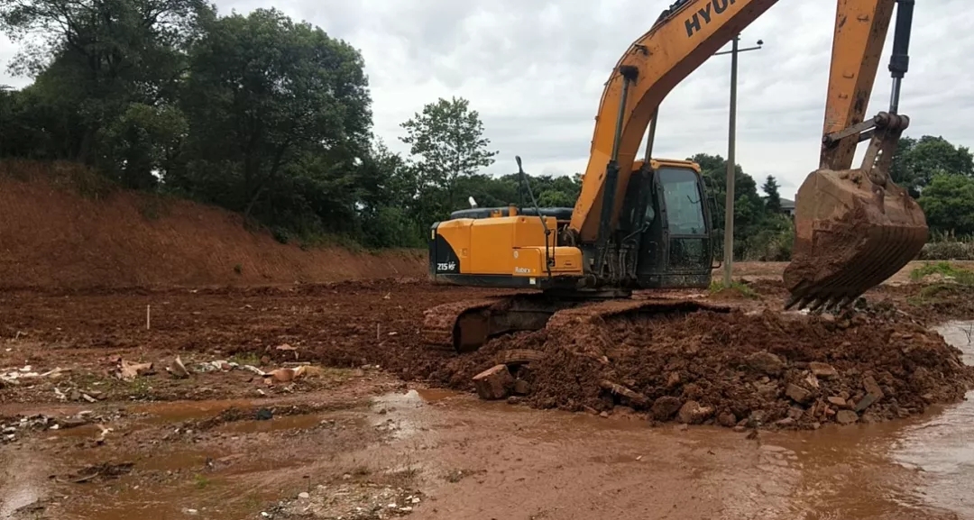 新建足球场现状,最新足球场建设规划图