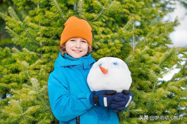 冬天怎么给宝宝穿衣服保暖又方便,冬季宝宝最佳衣服穿搭方法2岁