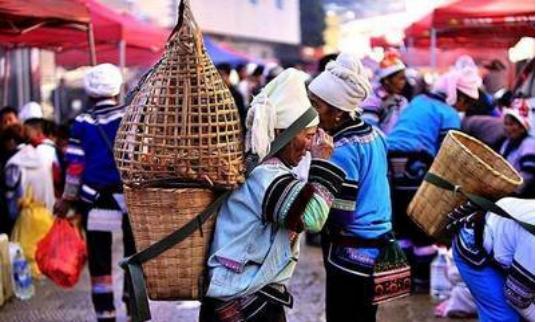 哈尼族女孩有什么规矩吗,哈尼族女孩禁忌