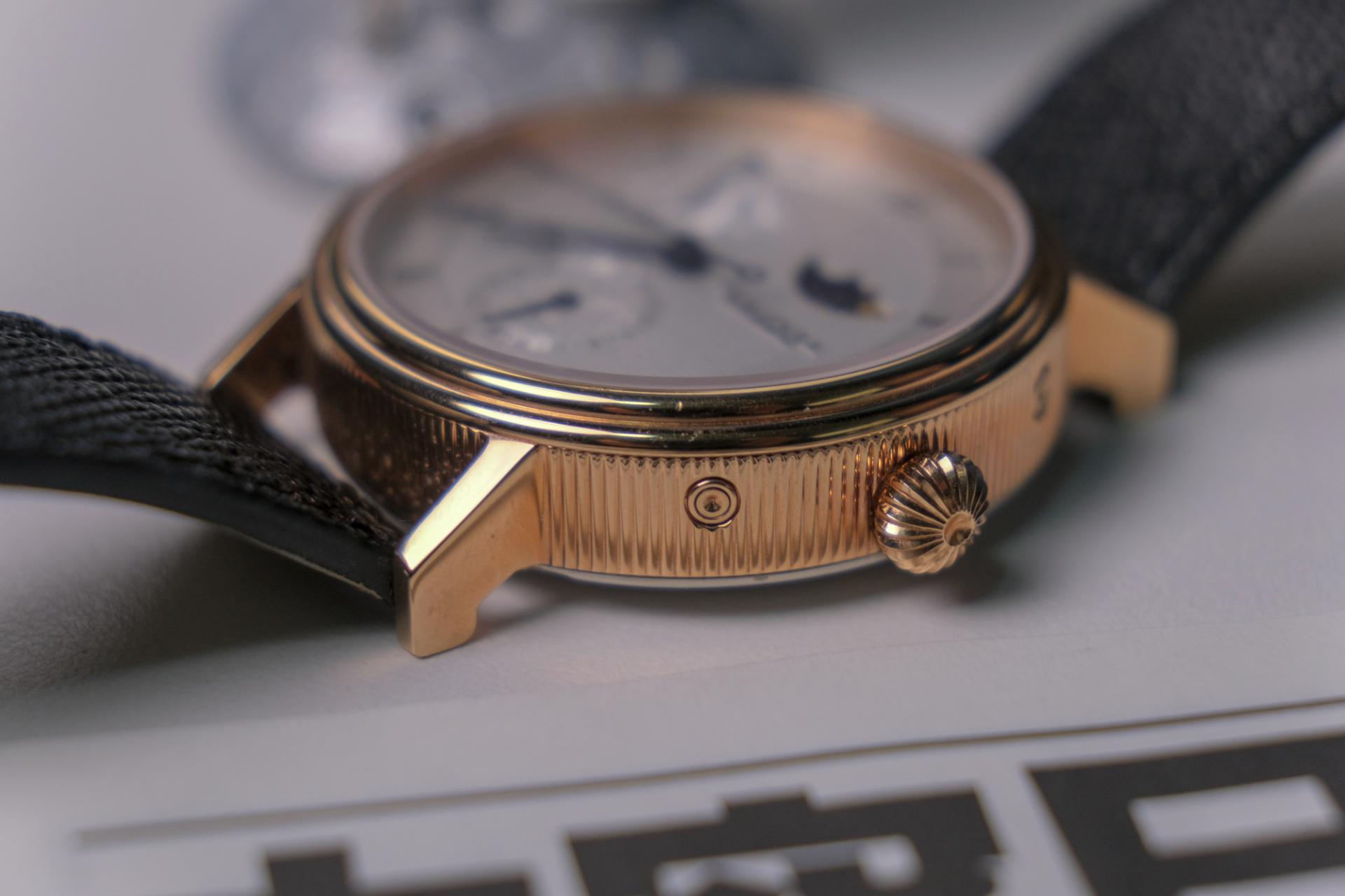 娴烽弗鏂囧垱鏈堢浉,娴烽弗鏈堢浉鑵曡〃鏂囧垱绀肩洅