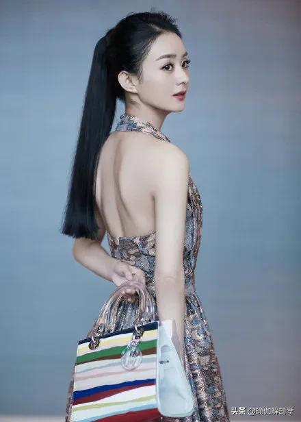 赵丽颖晒小蛮腰照蝴蝶骨线条抢镜,赵丽颖小蛮腰动作