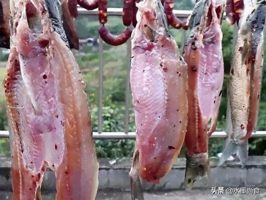 腌腊鱼要不要去除鱼鳞,腌制腊鱼的正确方法
