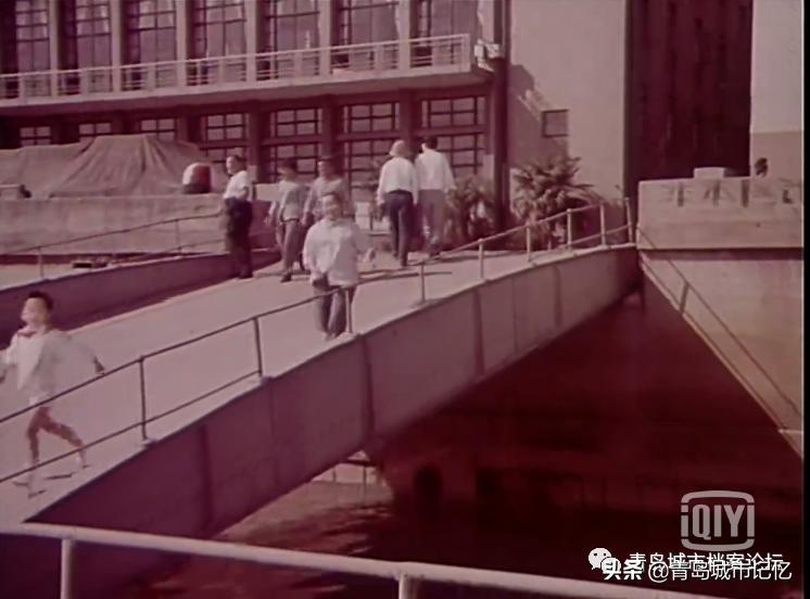 再见了老汽车站,再见青岛公交老车