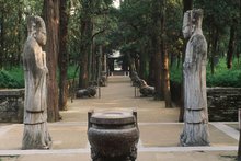 此地3000亩，只葬了一个家族，拥有10万多座坟冢，94年申遗成功