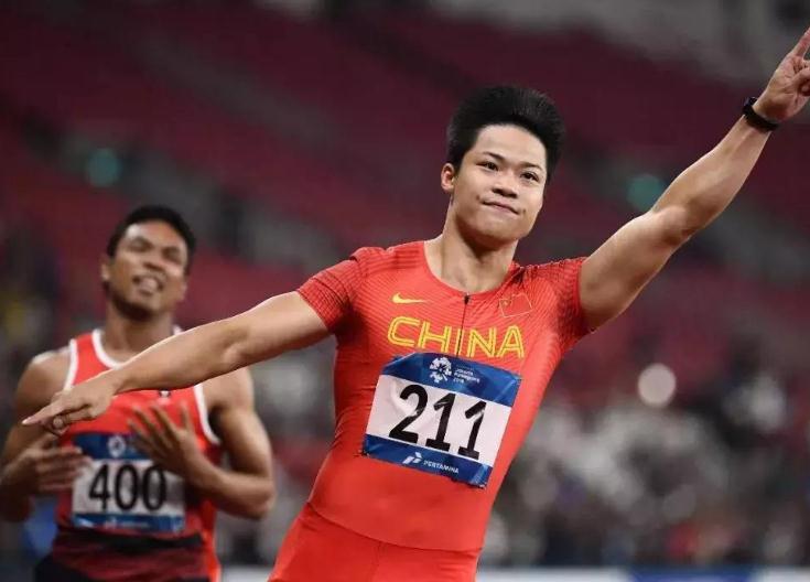 苏炳添第一次大战博尔特,苏炳添说博尔特厉害原视频