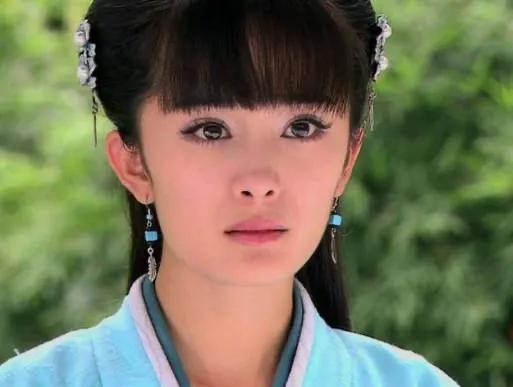 厚刘海和稀刘海哪个好看,厚刘海和八字刘海