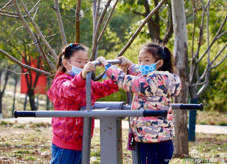金色童年8张图片,金色的童年相片