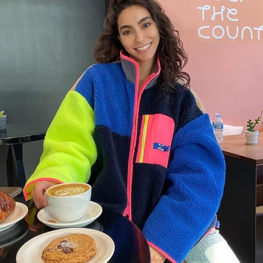 今年女明星穿的是什么衣服,今年女明星流行衣服