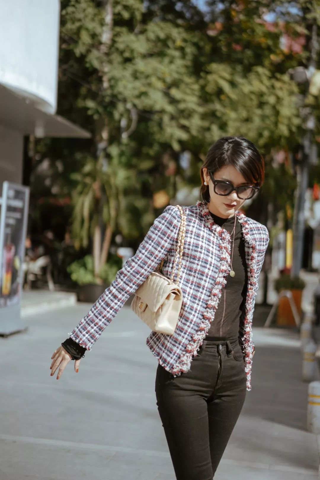 我们普通人应该卖什么比较好一点,现在应该开始买秋装了吗