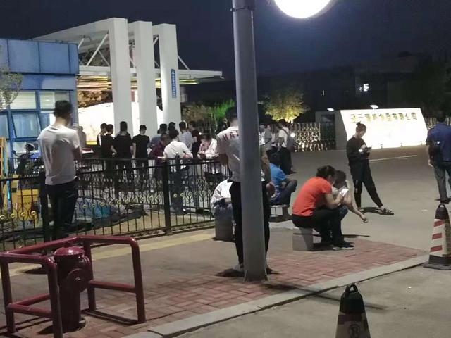 我在青岛西海岸,现在在青岛西海岸干什么工作赚钱