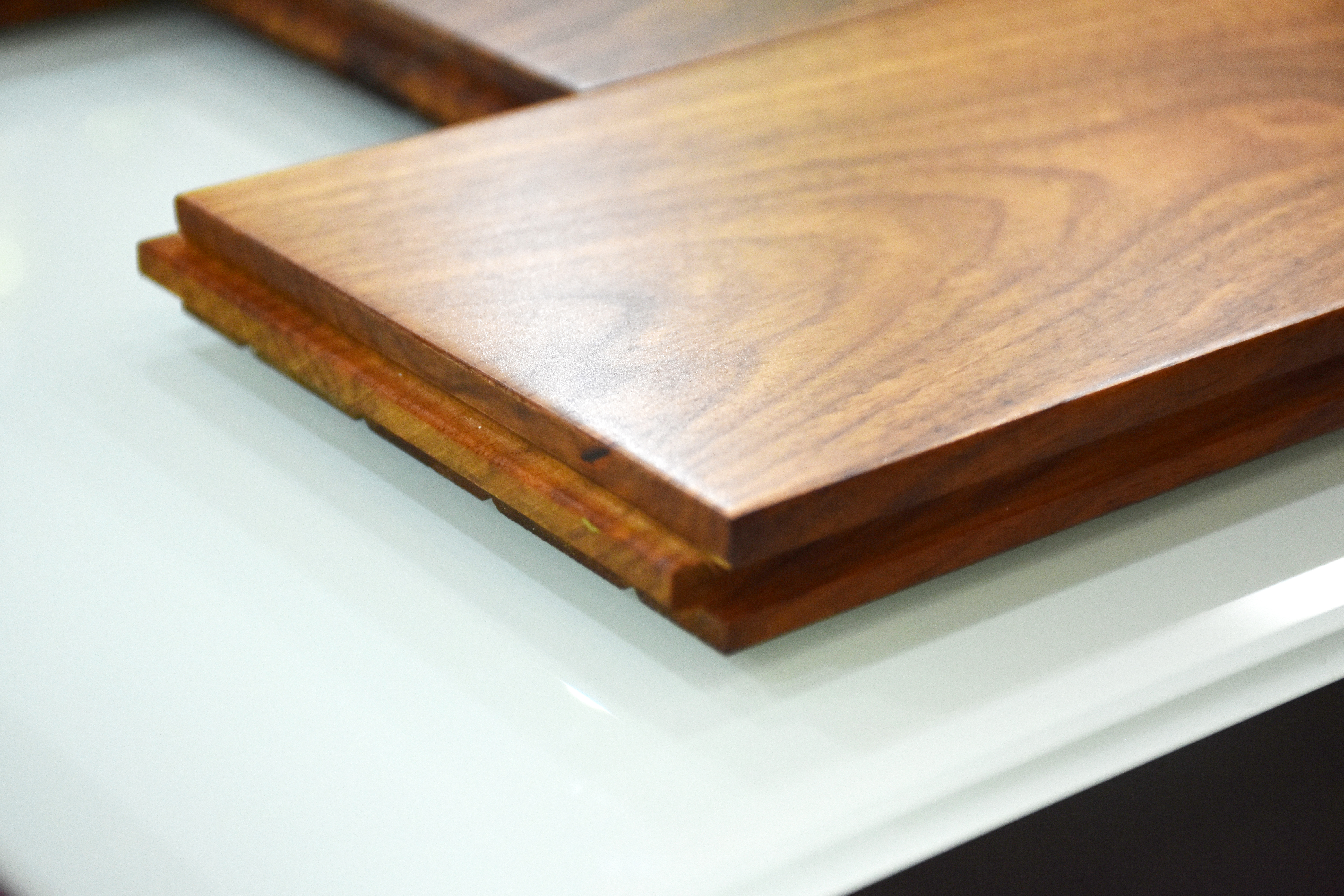 装修选瓷砖还是木地板,轻奢风格装修选什么颜色木地板