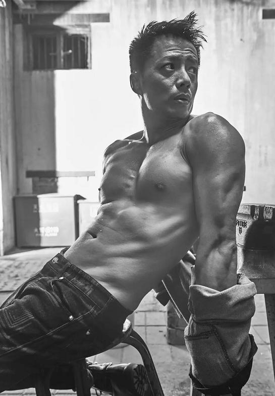 李雪健张译的“清醒”，撕开了多少明星的遮羞布？