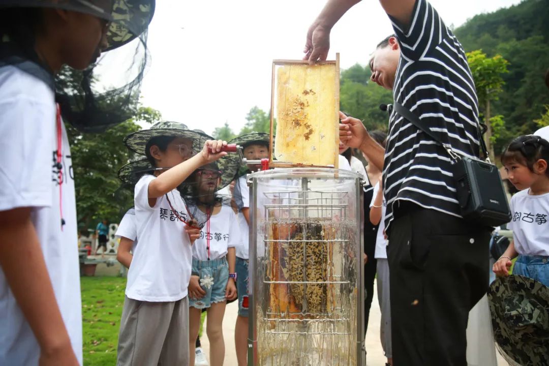 组图：武平县琴韵古筝行六一暨周年庆亲子活动圆满举行