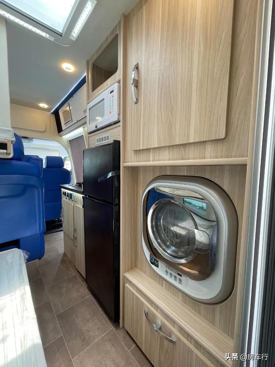 房车忽然电全没了,新能源洲际漫步者房车