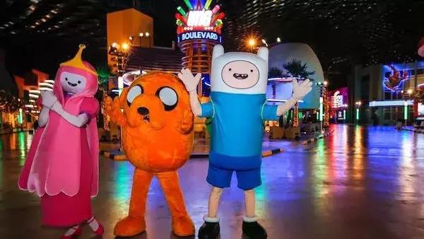 沉浸式乐园强势来袭游客“刷刷刷”不停