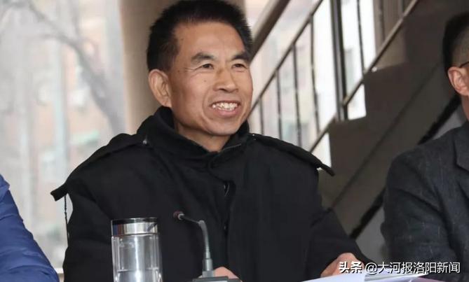 精彩追梦，扬帆起航---洛龙区龙城双语初中举行2018-2019学年第二学期开学典礼暨表彰大会