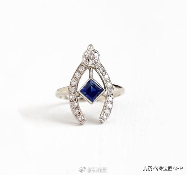 感恩节趣谈｜火鸡骨头挂门上，未来伴侣找上家？