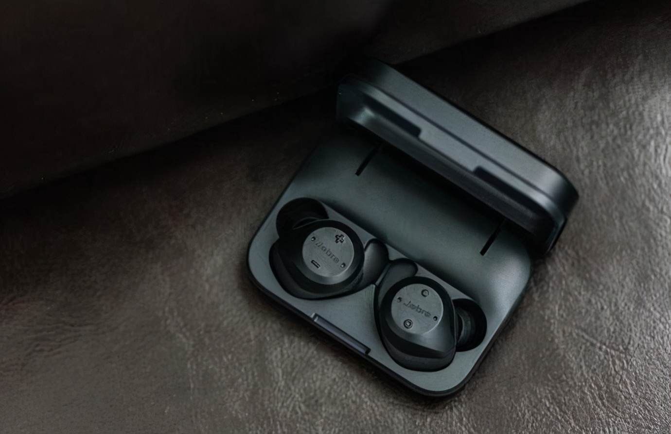 运动耳机和无线蓝牙耳机哪个好,项圈蓝牙耳机和无线耳机哪个好用