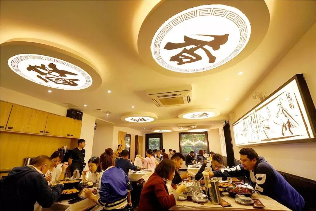 无锡小龙虾夜市,无锡小龙虾海鲜烧烤推荐