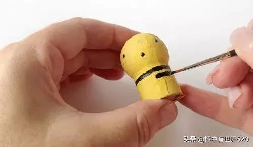 红酒木塞如何利用,红酒塞怎样做成艺术品