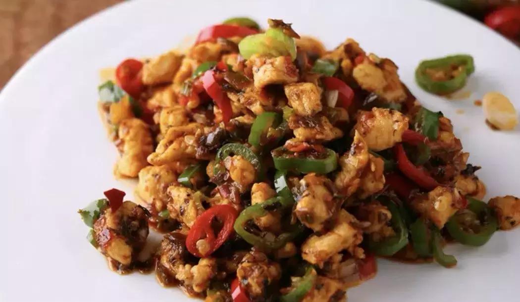 宜宾燃面比重庆小面好吃吗,宜宾最正宗的宜宾燃面