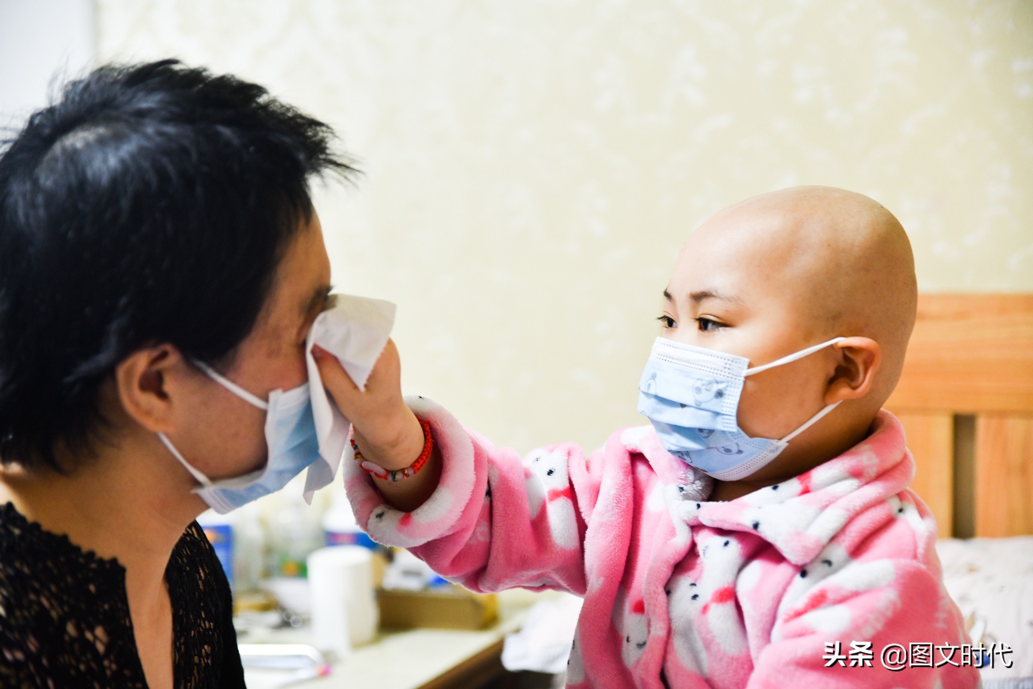 女孩患“鼻炎”倾家荡产未治愈,太奶奶遗言:我去阎王那里争二宝