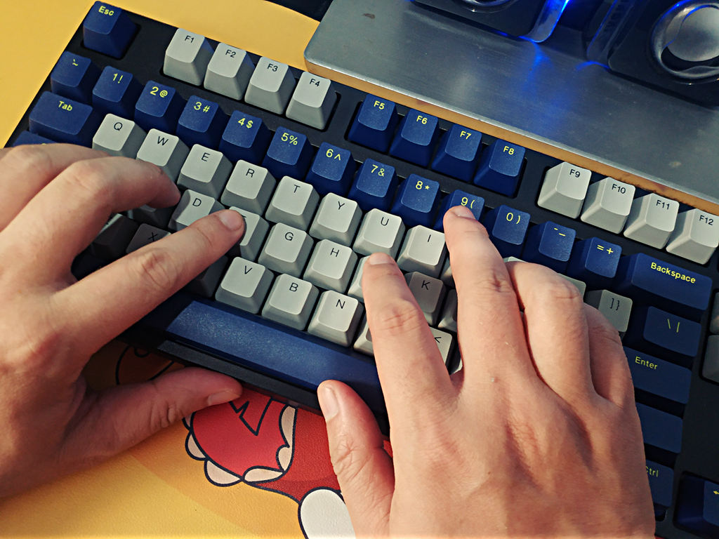 ikbcw210评测,ikbc机械键盘w210颜色