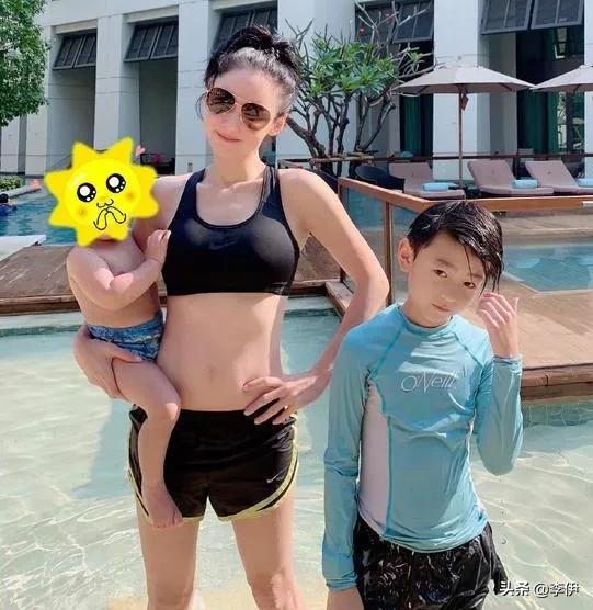 张柏芝冻龄容颜艳惊四座,张柏芝大方晒素颜黑眼圈显疲惫